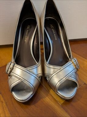 Anne Klein Quintelle Women Gold Peep Toe Heel Shoes